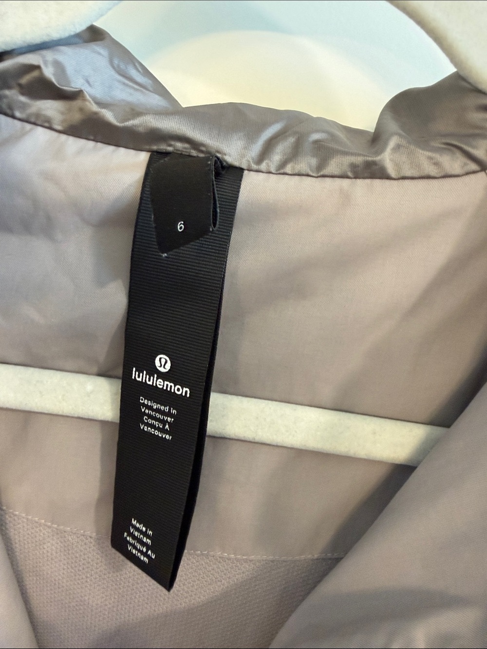 lululemon athletica Lightweight Hooded Jacket in Taupe - Picture 5 of 9
